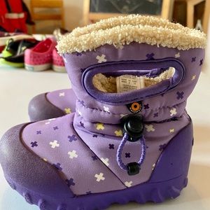 BOGS snow boots for baby/ toddler